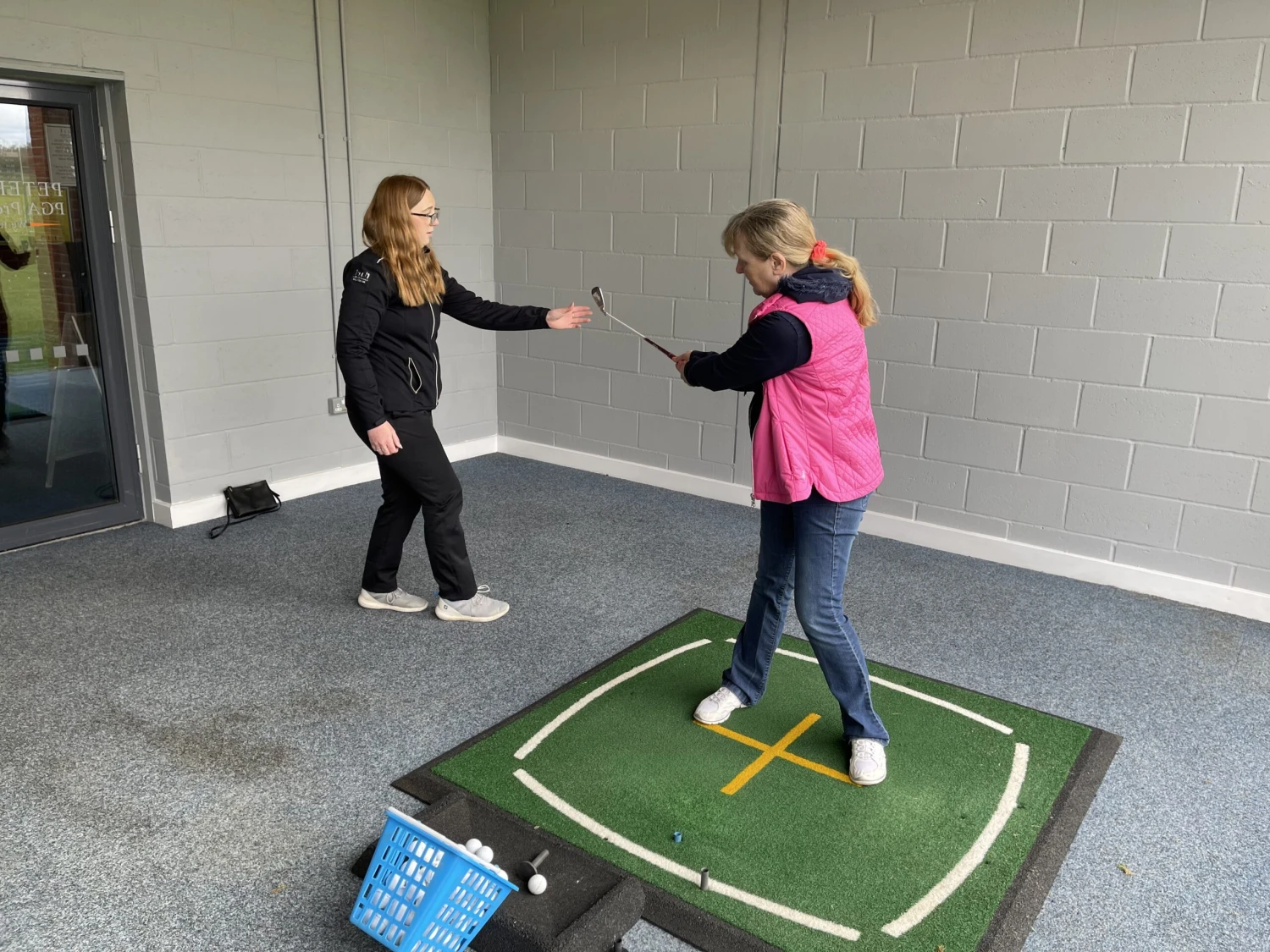 6 X 30 Minute Golf Lessons Voucher 8 6 X 30 Minute Golf Lessons Voucher - Image 6